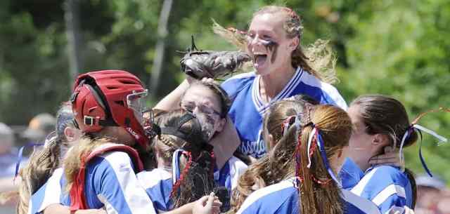 team of female softball players