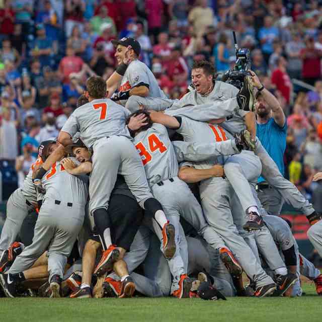 baseball players celebrating