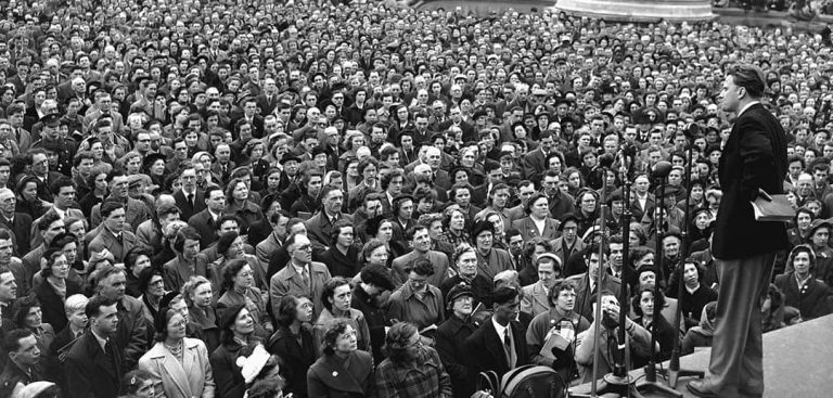 Billy Graham with crowd