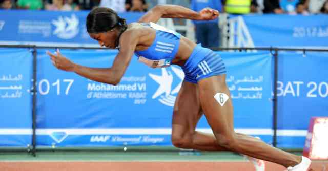 female runner starting