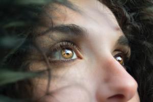 Close up of girl's eyes looking up